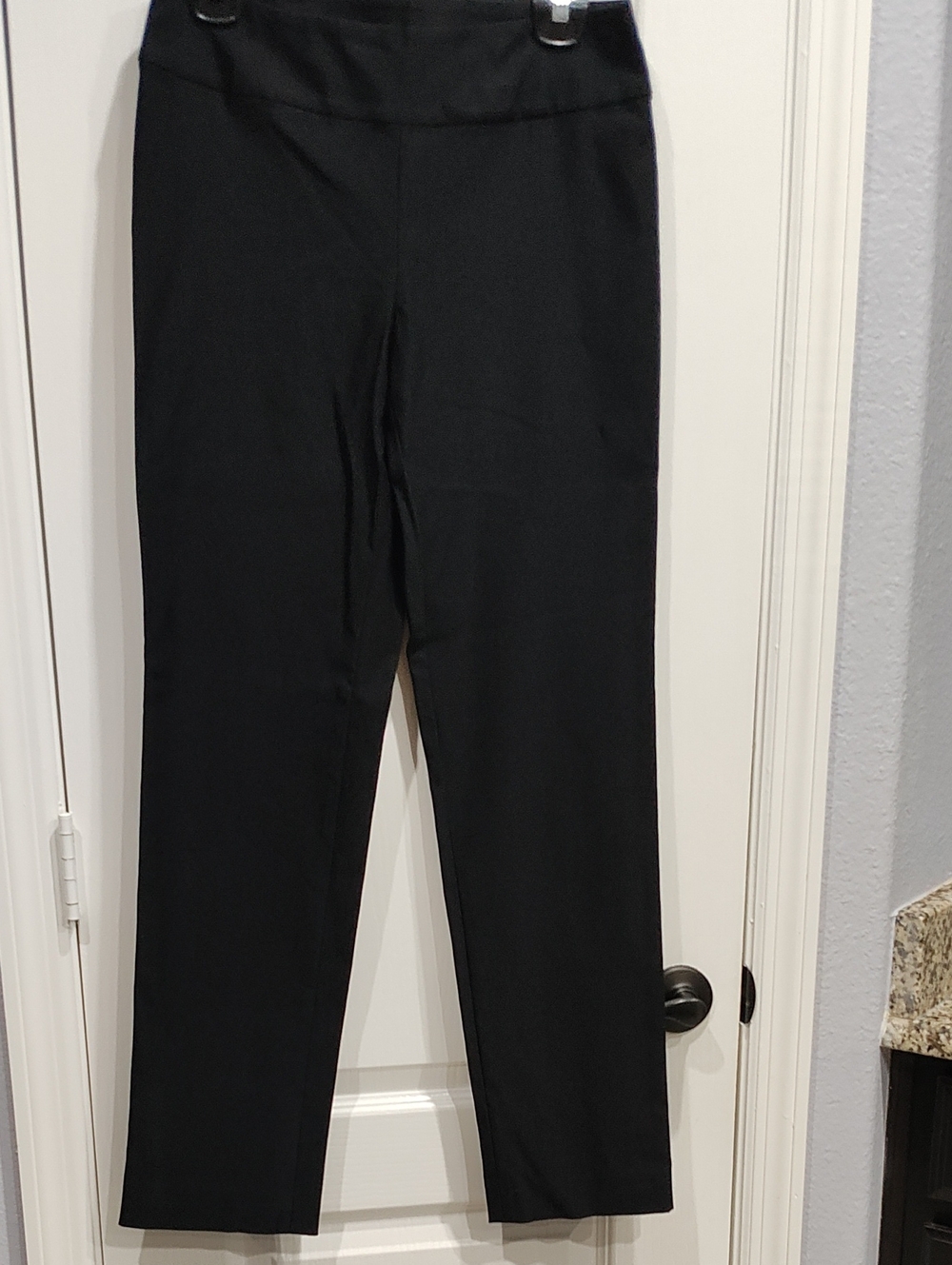 NWOT   NIC+ZOE Black Straight-Leg Pull-On Trousers